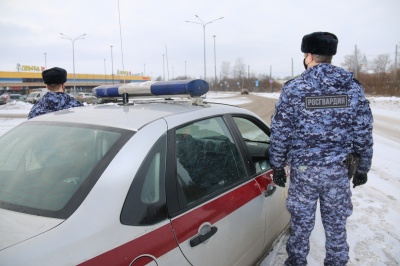 Экипаж группы задержания Калининского отдела вневедомственной охраны Росгвардии 