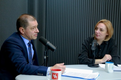 Районная приёмная: дороги, парки и антипыльные газоны Калининского района