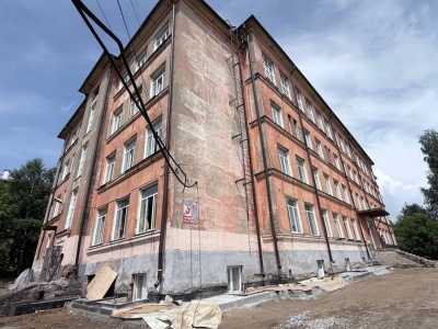Капитальный ремонт лицея №126 в Калининском районе завершится к началу учебного года