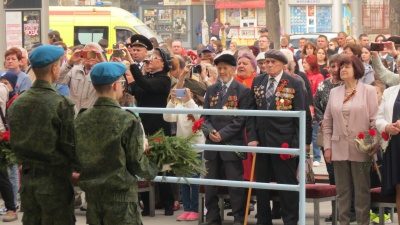 Этих дней не смолкнет слава