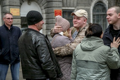 «Мужик должен служить»