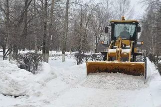 «Снегоуборочные работы в районе»