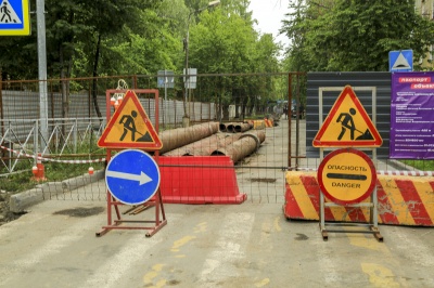 Небольшую улицу в Калининском районе сузили на 4,5 метра