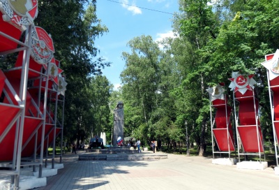 Воинскому мемориалу в Калининском районе исполнилось 45 лет