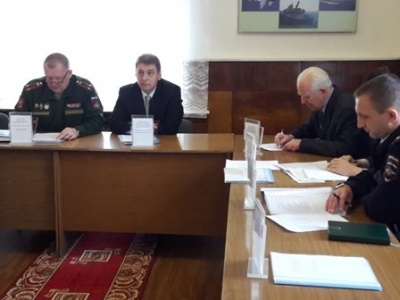 «Пойду в армию, там всему научусь»